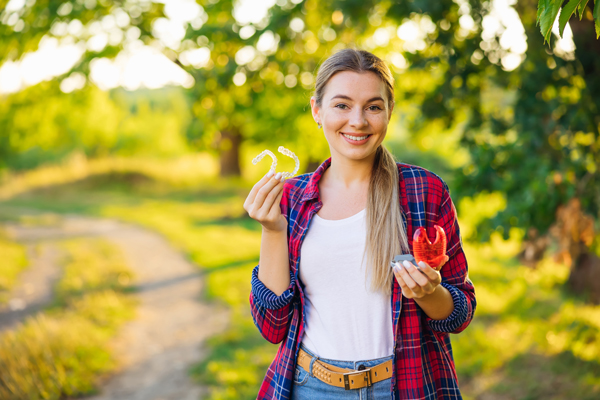 Clear Aligners Vs  Braces: Which Straightening Option Fits Your Lifestyle?